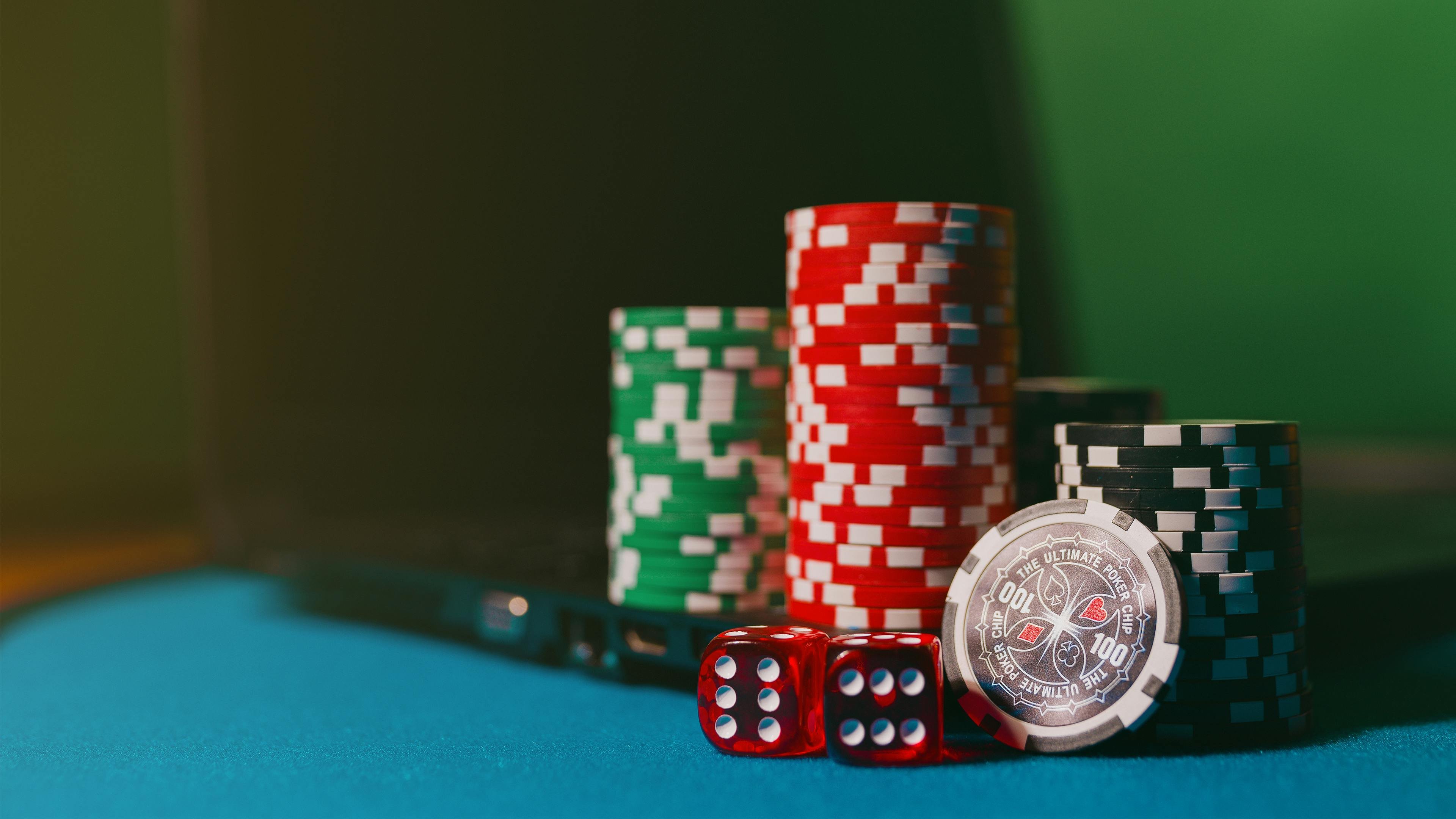 Platform dimensi303 menampilkan antarmuka pengguna yang dirancang untuk kemudahan navigasi dan akses ke pasar sportsbook, permainan kasino, dan kategori permainan lainnya